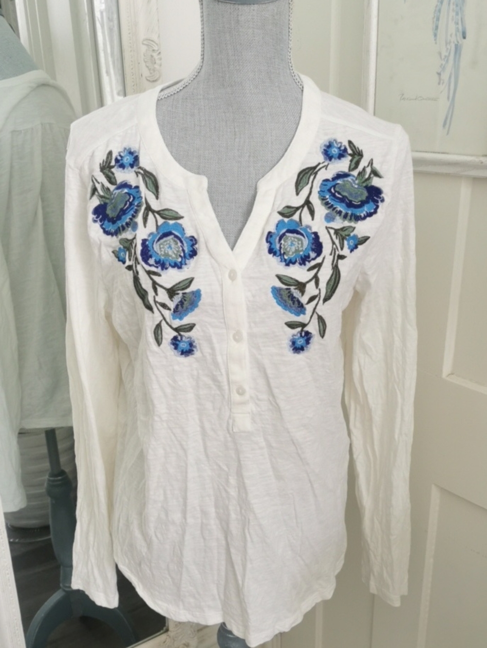 Style & Co Embroidered Blue Floral Cottagecore White Henley Top. Size L
